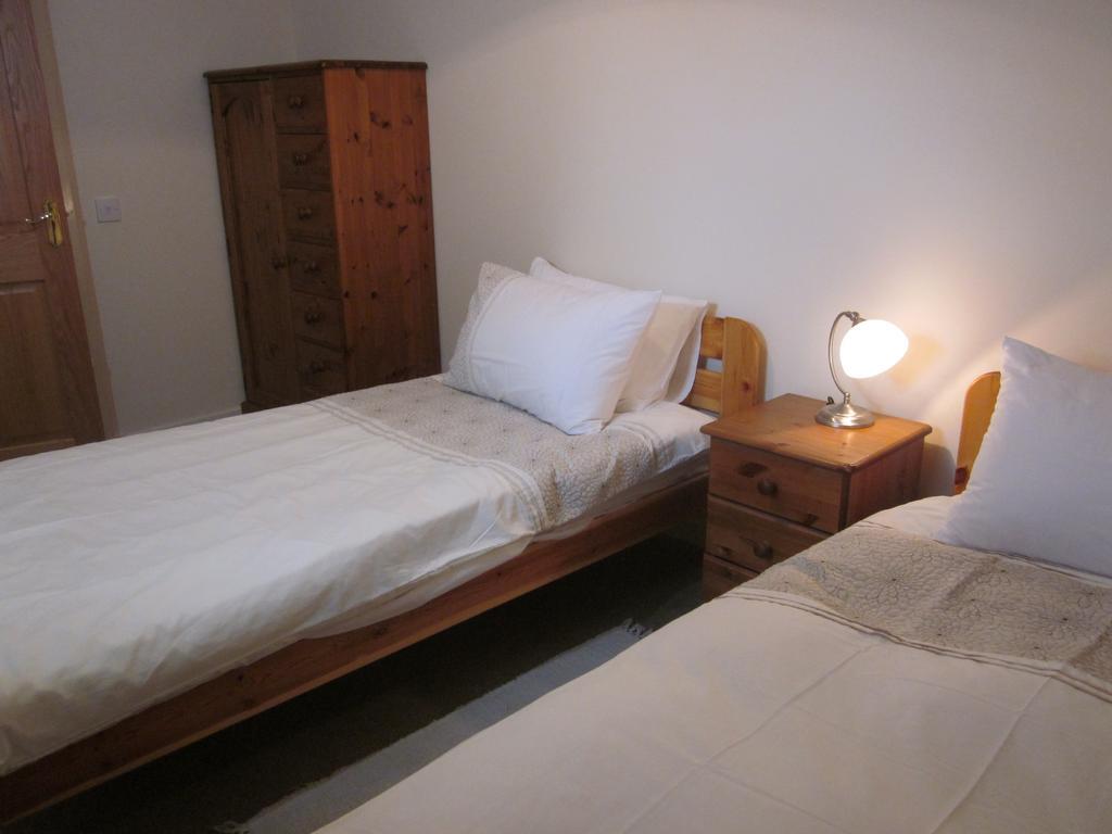 Easter Bowhouse Farm Cottage Линлитгоу Номер фото